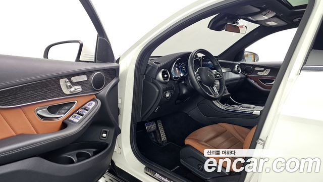 Mercedes-Benz GLC-Class 2023 — photo 13