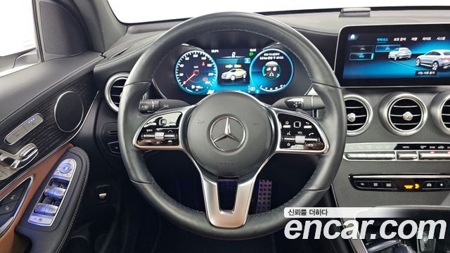 Mercedes-Benz GLC-Class 2023 — photo 18