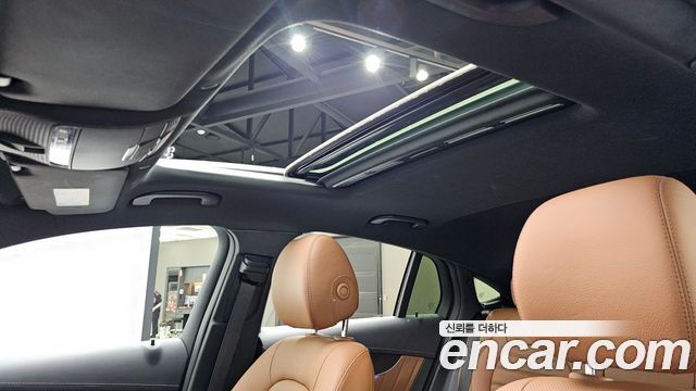 Mercedes-Benz GLC-Class 2023 — photo 21
