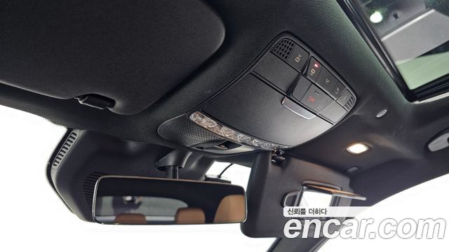 Mercedes-Benz GLC-Class 2023 — photo 24