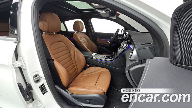 Mercedes-Benz GLC-Class 2023 — photo 16