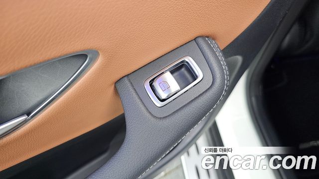 Mercedes-Benz GLC-Class 2023 — photo 27