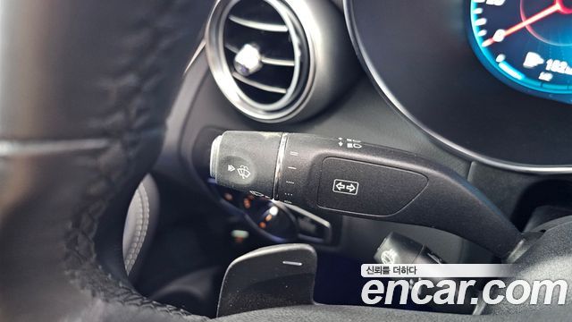 Mercedes-Benz GLC-Class 2023 — photo 28