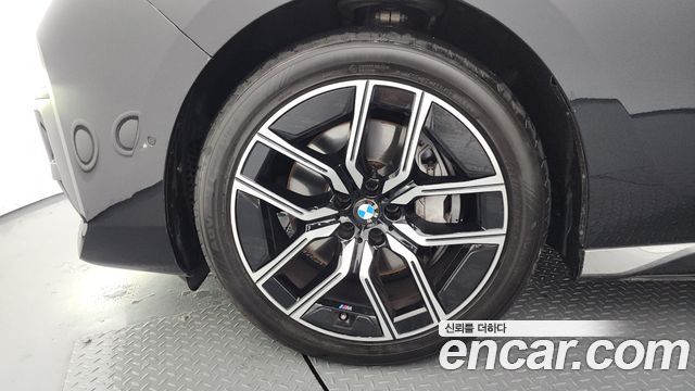 BMW 7-Series 2025 — photo 5