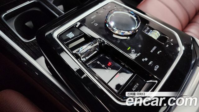 BMW 7-Series 2025 — photo 12