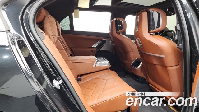 BMW 7-Series 2025 — photo 17