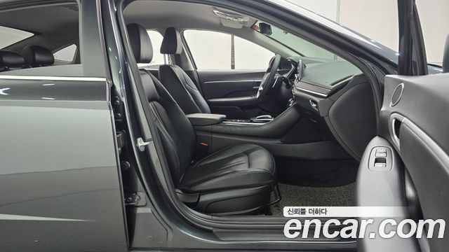 Hyundai Sonata 2021 — photo 16