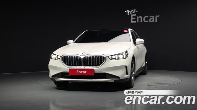 BMW 5-Series 2024 — photo 3