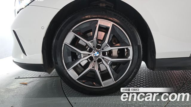 BMW 5-Series 2024 — photo 5