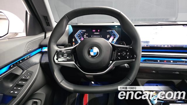 BMW 5-Series 2024 — photo 13