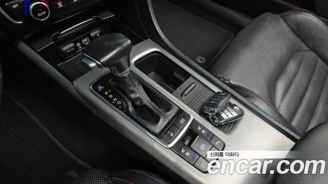 Kia K5 2018 — photo 9