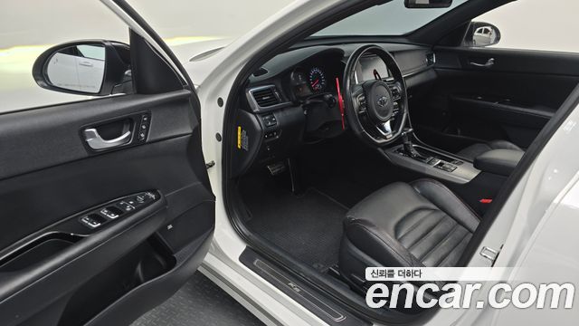 Kia K5 2018 — photo 10