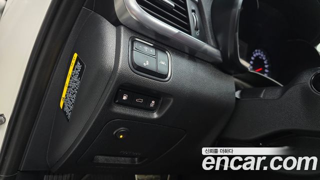 Kia K5 2018 — photo 18