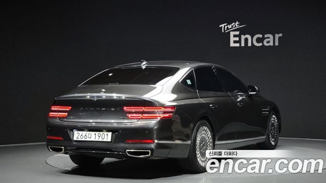 Genesis G80 2023 — photo 2