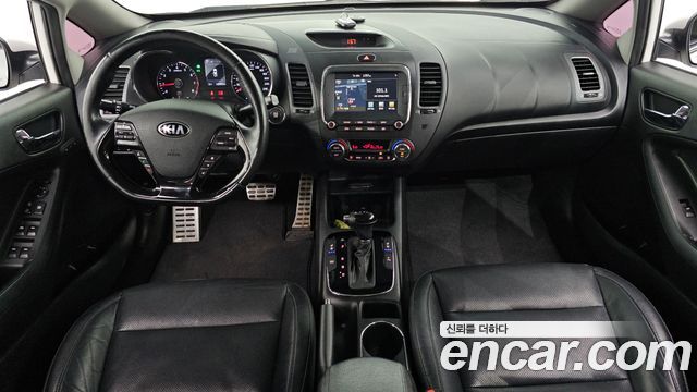 Kia K3 2017 — photo 10