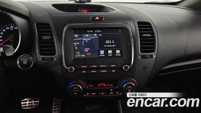 Kia K3 2017 — photo 20