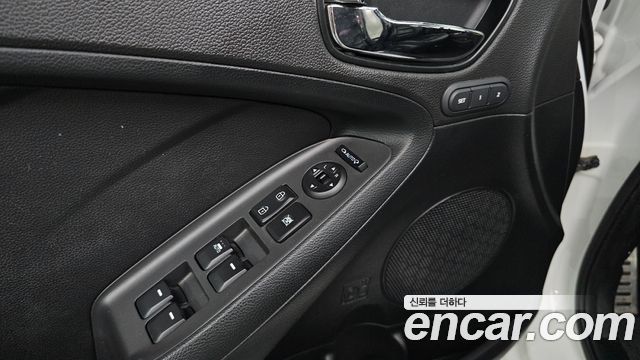 Kia K3 2017 — photo 22