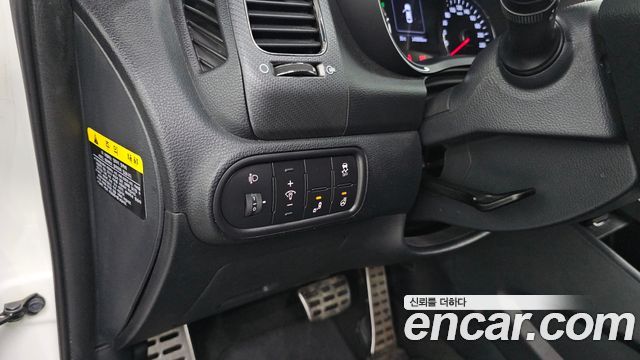 Kia K3 2017 — photo 23