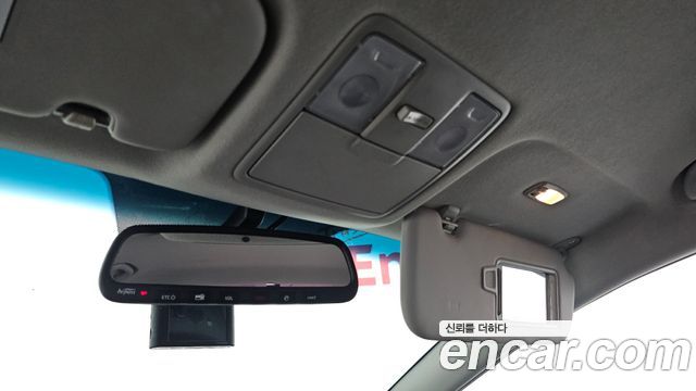 Kia K3 2017 — photo 25