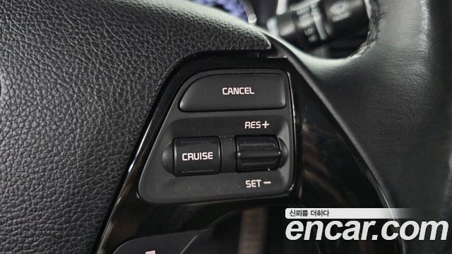 Kia K3 2017 — photo 29
