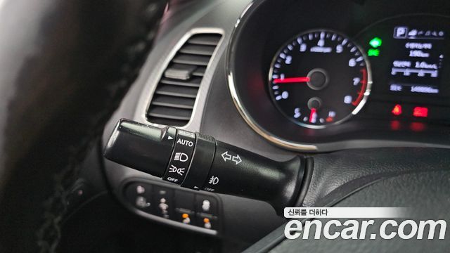 Kia K3 2017 — photo 30