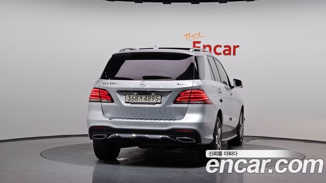 Mercedes-Benz GLE-Class 2016 — photo 4