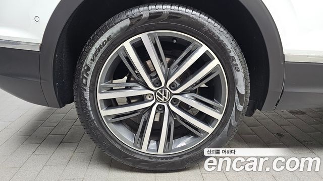 Volkswagen Tiguan 2022 — photo 5