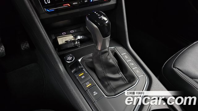 Volkswagen Tiguan 2022 — photo 12