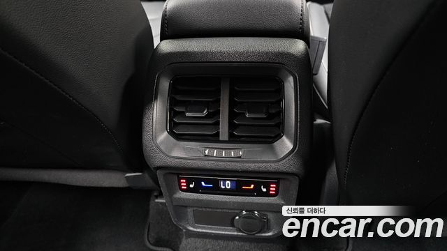 Volkswagen Tiguan 2022 — photo 25