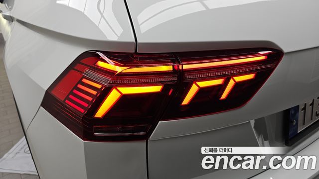 Volkswagen Tiguan 2022 — photo 9