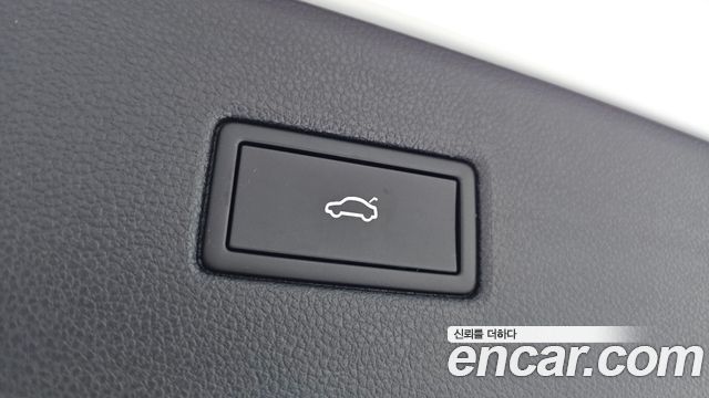 Volkswagen Tiguan 2022 — photo 27