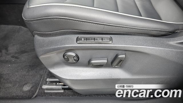 Volkswagen Tiguan 2022 — photo 30