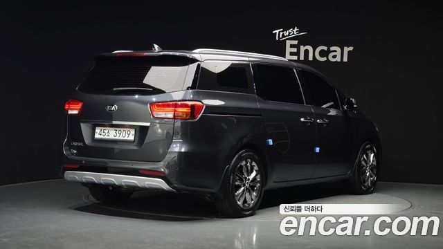 Kia Canival 2017 — photo 2