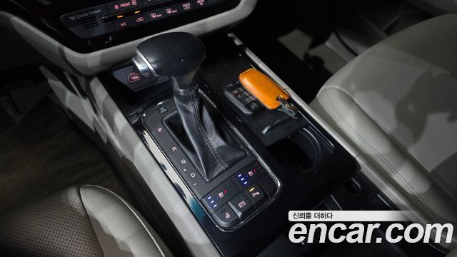 Kia Canival 2017 — photo 12