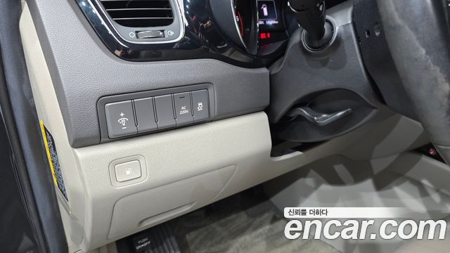 Kia Canival 2017 — photo 20