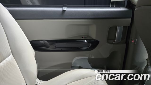 Kia Canival 2017 — photo 15