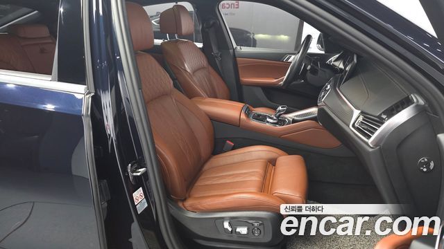 BMW X6 2022 — photo 12