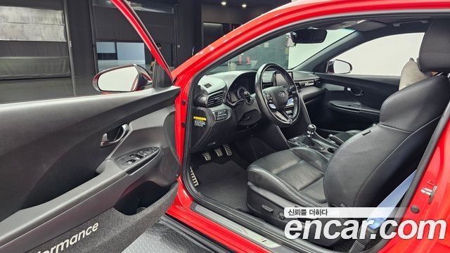 Hyundai Veloster 2019 — photo 13