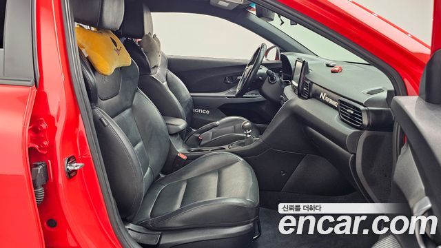 Hyundai Veloster 2019 — photo 17
