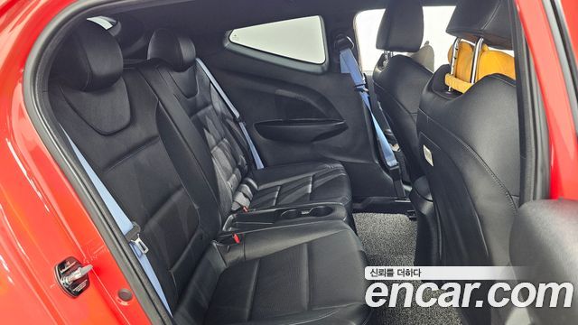 Hyundai Veloster 2019 — photo 18