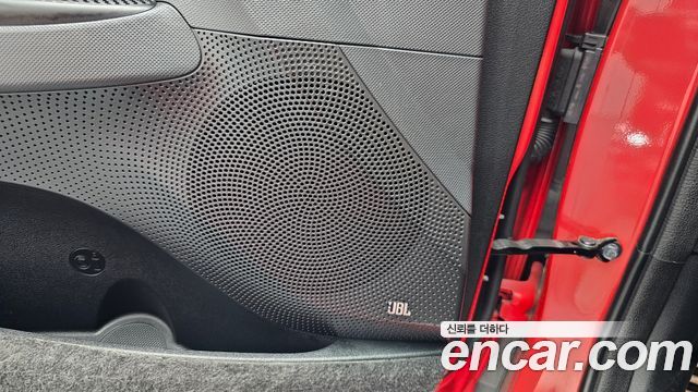 Hyundai Veloster 2019 — photo 24
