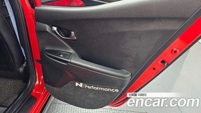 Hyundai Veloster 2019 — photo 15