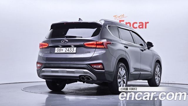 Hyundai Santafe 2019 — photo 2