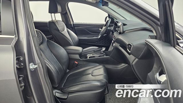 Hyundai Santafe 2019 — photo 11