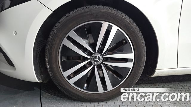 Mercedes-Benz A-Class 2021 — photo 5