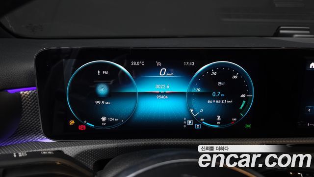 Mercedes-Benz A-Class 2021 — photo 11
