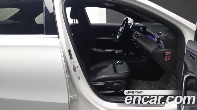 Mercedes-Benz A-Class 2021 — photo 16