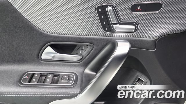 Mercedes-Benz A-Class 2021 — photo 27