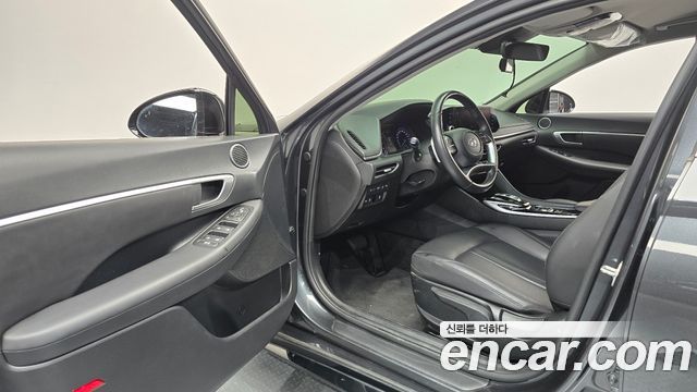 Hyundai Sonata 2022 — photo 13
