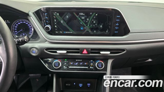Hyundai Sonata 2022 — photo 21